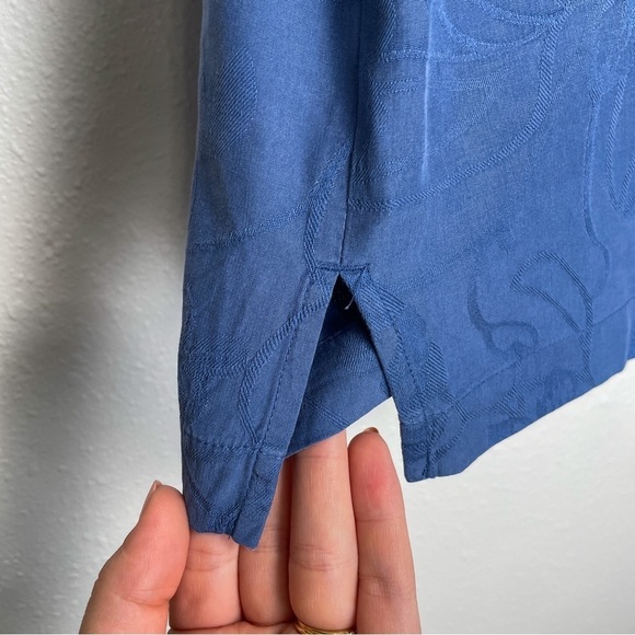 Jamaica Bay Blue Floral Button Down T-Shirt Silk Blend Sz. Medium - Picture 3 of 9